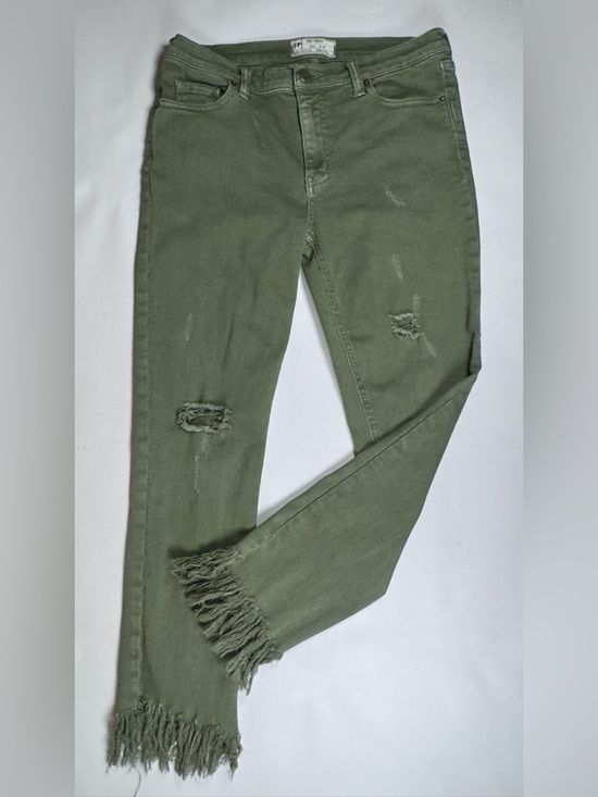 Free People Denim - Free People Army Green Distressed Cropped Jeans Frayed Hem Size 27